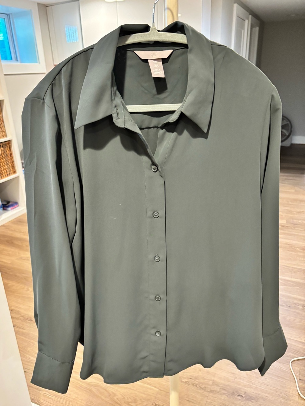 H&M Dark Gray Button-Up Shirt with Blush Tag